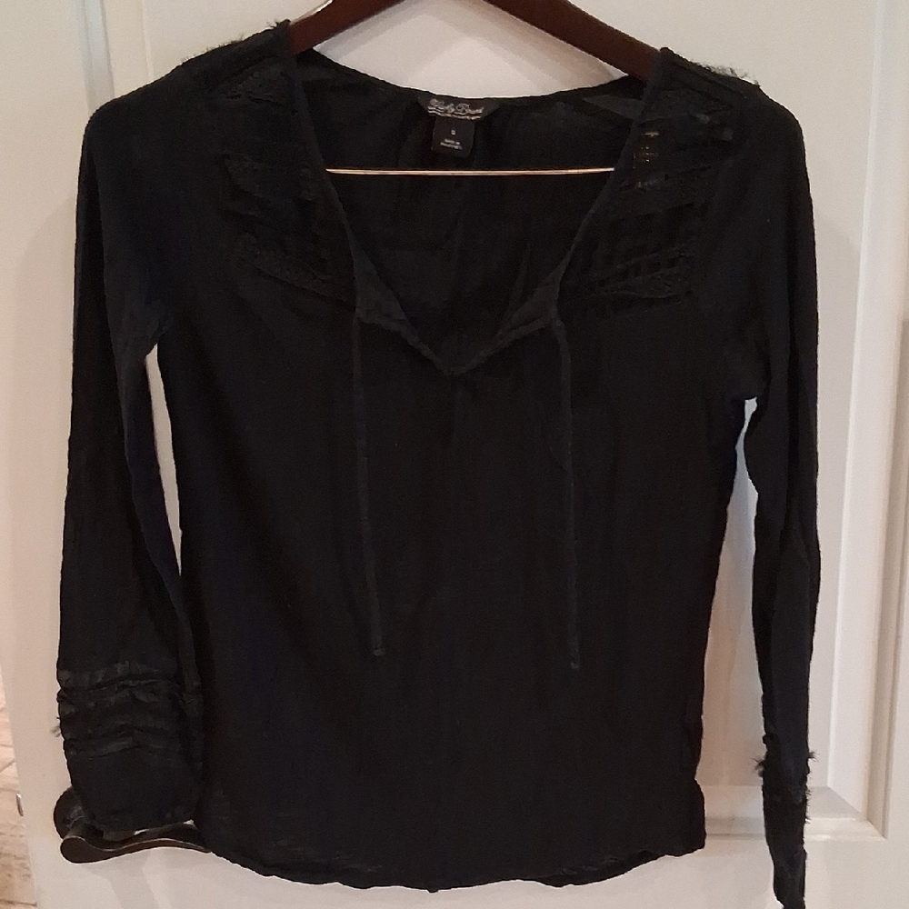Lucky Brand Long Sleeve Tee Size Small Black Lace Details Super Cute!